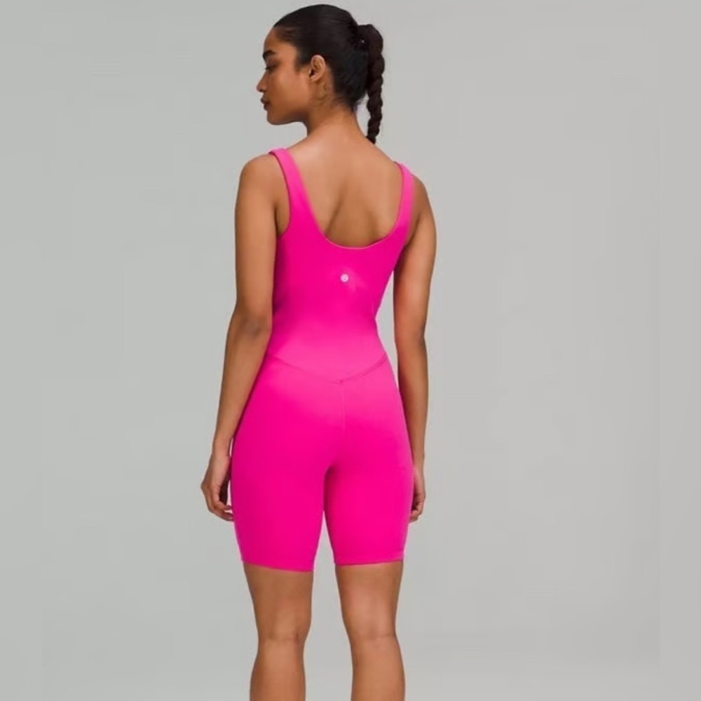 Lululemon Align Onesie 8" Sonic Pink size 4